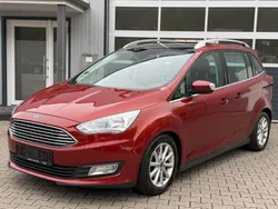 Rot Gebraucht 2016 Ford Grand C-Max Titanium Van / Kleinbus | 11.350 € (Fairer Preis)