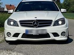 Weiß Gebraucht 2010 Mercedes C63 AMG AMG Kombi | 29.999 € (Fairer Preis)