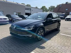 Rot Gebraucht 2019 VW Golf VII IQ Drive Limousine | 10.900 € (Guter Preis)