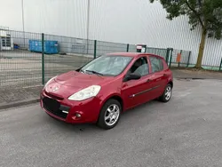 Rot Gebraucht 2009 Renault Clio II Limousine | 2.400 € (Fairer Preis)