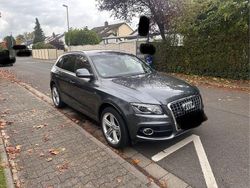 Grau Gebraucht 2011 Audi Q5 Sport SUV | 10.990 € (Fairer Preis)