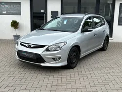 Silber Gebraucht 2011 Hyundai i30 Classic Kombi | 1.480 € (Guter Preis)