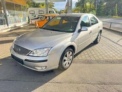 Grau Gebraucht 2006 Ford Mondeo Trend Limousine | 1.299 € (Fairer Preis)