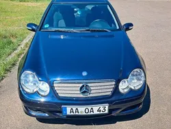 Blau Gebraucht 2005 Mercedes CL200 Coupé | 3.650 € (Fairer Preis)