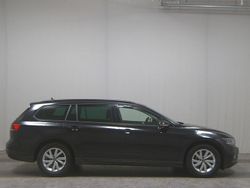 Schwarz Gebraucht 2022 VW Passat Kombi | 15.880 € (Guter Preis)