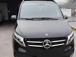Schwarz Gebraucht 2020 Mercedes V300 AMG line Van / Kleinbus | 46.200 € (Superpreis)