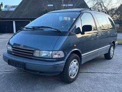 Grau Gebraucht 1993 Toyota Previa Van / Kleinbus | 3.990 €