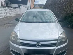 Silber Gebraucht 2005 Opel Astra Limousine | 950 € (Guter Preis)