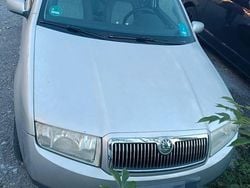 Grau Gebraucht 2000 Skoda Fabia Comfort Limousine | 1.400 € (Fairer Preis)