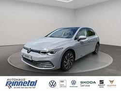 Mondsteingrau Gebraucht 2021 VW Golf VIII Active Limousine | 22.890 € (Fairer Preis)