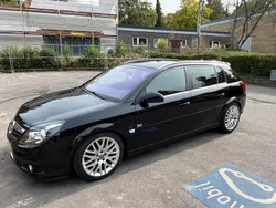 Schwarz Gebraucht 2006 Opel Signum OPC Kombi | 5.500 €