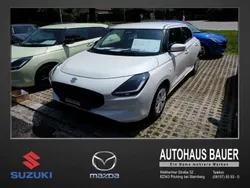 Pure white pearl met Neu 2025 Suzuki Swift Club Kleinwagen | 17.410 €