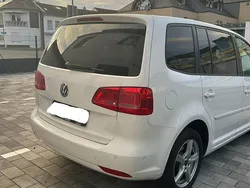 Weiß Gebraucht 2014 VW Touran Van / Kleinbus | 10.000 € (Guter Preis)