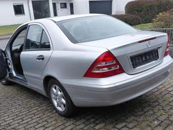 Silber Gebraucht 2003 Mercedes C180 Avantgarde Limousine | 3.500 € (Guter Preis)