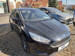 Schwarz Gebraucht 2015 Ford Focus Business Edition Limousine | 11.900 € (Etwas zu teuer)