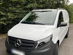 Weiß Gebraucht 2023 Mercedes Vito Van / Kleinbus | 29.950 € (Fairer Preis)