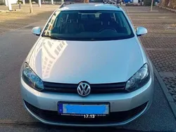 Grau Gebraucht 2011 VW Golf VI Comfortline Kombi | 6.200 € (Etwas zu teuer)