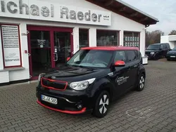 (abr) cassisschwarz (dach:rot) Gebraucht 2016 Kia Soul EV SUV | 16.666 €