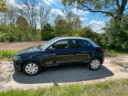 Schwarz Gebraucht 2011 Audi A1 Ambition Kleinwagen | 6.500 € (Etwas zu teuer)