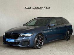 Arctic race blue Gebraucht 2023 BMW 520 M Sport Kombi | 43.900 € (Teuer)