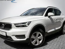 Weiß Gebraucht 2021 Volvo XC40 Momentum SUV | 28.890 € (Superpreis)