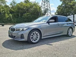 Grau Gebraucht 2023 BMW 320 Shadowline Kombi | 34.490 € (Guter Preis)