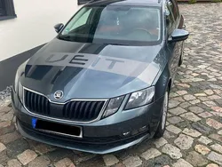 Schwarz Gebraucht 2020 Skoda Octavia Ambition Kombi | 14.995 € (Fairer Preis)