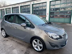 Braun Gebraucht 2010 Opel Meriva Innovation Van / Kleinbus | 6.500 € (Fairer Preis)