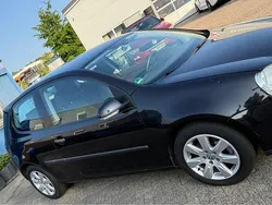 Schwarz Gebraucht 2006 VW Golf V Limousine | 2.500 € (Etwas zu teuer)