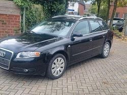 Schwarz Gebraucht 2005 Audi A4 Kombi | 1.750 € (Superpreis)