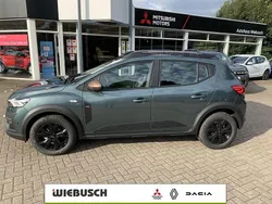 Grün Neu 2025 Dacia Sandero Extreme Kleinwagen | 20.430 € (Etwas zu teuer)
