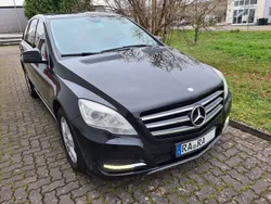 Schwarz Gebraucht 2011 Mercedes R350 Van / Kleinbus | 11.900 € (Fairer Preis)