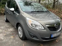 Braun Gebraucht 2012 Opel Meriva Van / Kleinbus | 5.000 € (Fairer Preis)