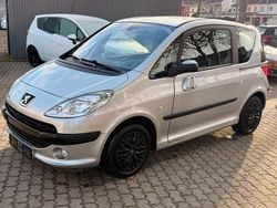 Silber Gebraucht 2006 Peugeot 1007 Van / Kleinbus | 4.900 € (Etwas zu teuer)
