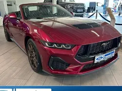 Rot Neu 2025 Ford Mustang GT Cabrio | 64.105 € (Etwas zu teuer)
