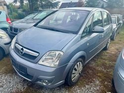 Silber Gebraucht 2006 Opel Meriva Basis Van / Kleinbus | 2.490 € (Fairer Preis)