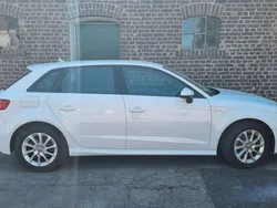 Weiß Gebraucht 2018 Audi A3 Sportback e-tron Ambiente Limousine | 21.000 € (Fairer Preis)