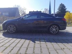Schwarz Gebraucht 2006 Opel Astra Cabriolet Edition Cabrio | 1.300 € (Superpreis)