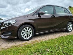 Braun Gebraucht 2015 Mercedes B200 Style Van / Kleinbus | 16.500 € (Guter Preis)