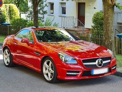 Rot Gebraucht 2011 Mercedes SLK350 AMG Cabrio | 22.900 €