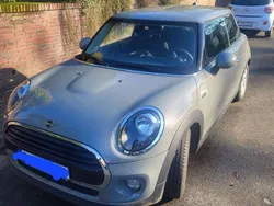 Grau Gebraucht 2022 Mini Cooper Kleinwagen | 19.500 € (Teuer)