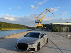 Grau Gebraucht 2020 Audi RS3 Competition Kleinwagen | 55.500 € (Fairer Preis)