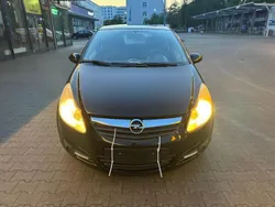 Schwarz Gebraucht 2007 Opel Corsa Limousine | 1.200 € (Guter Preis)