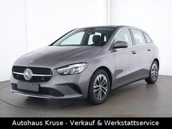 Grau Gebraucht 2024 Mercedes B200 Advanced Van / Kleinbus | 32.850 € (Fairer Preis)