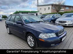 Blau Gebraucht 2001 Volvo V40 Kombi | 2.490 € (Etwas zu teuer)