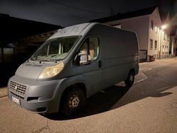 Grau Gebraucht 2010 Fiat Ducato Van | 4.500 € (Etwas zu teuer)