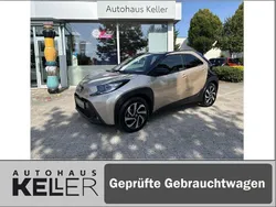 Beige Gebraucht 2023 Toyota Aygo Pulse Kleinwagen | 16.960 € (Etwas zu teuer)
