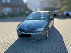 Grau Gebraucht 2014 Skoda Rapid Ambition Limousine | 6.200 € (Fairer Preis)