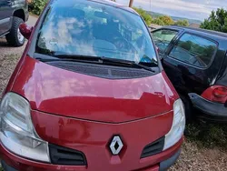 Rot Gebraucht 2009 Renault Modus Van / Kleinbus | 1.100 €
