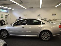 Silber Gebraucht 2003 Audi A8 Sport Limousine | 9.998 €
